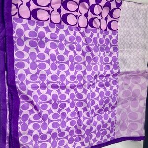 Coach Soho Purple C Signature Logo Patchwork Square Scarf. NWT